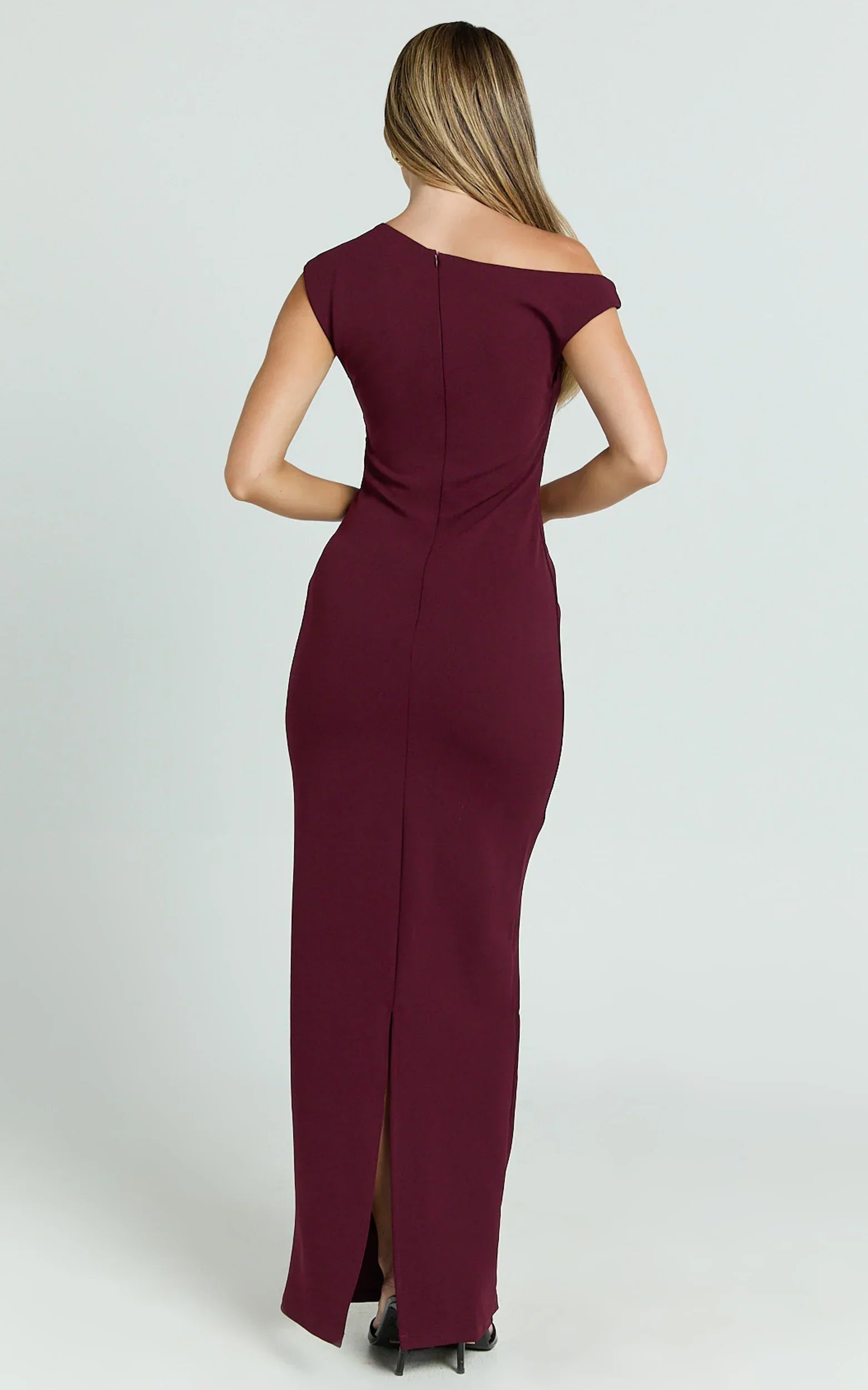 Genie Maxi Dress Off The Shoulder Dress in Wine