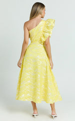 Alfreda Midi Dress One Shoulder Ruffle Detail Brailey Jacquard Dress in Yellow